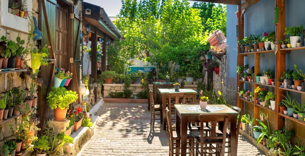 Flores Hotel Алачати Экстерьер фото